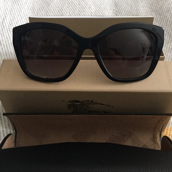 Burberry Accessories - BURBERRY, Authentic, NWT, Sunglasses, GORGEOUS!